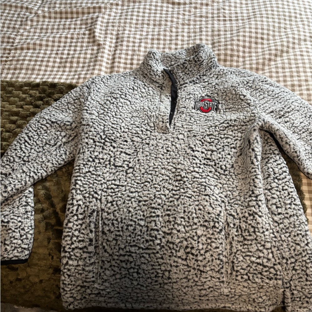 Ohio state Sherpa size XL in good condition